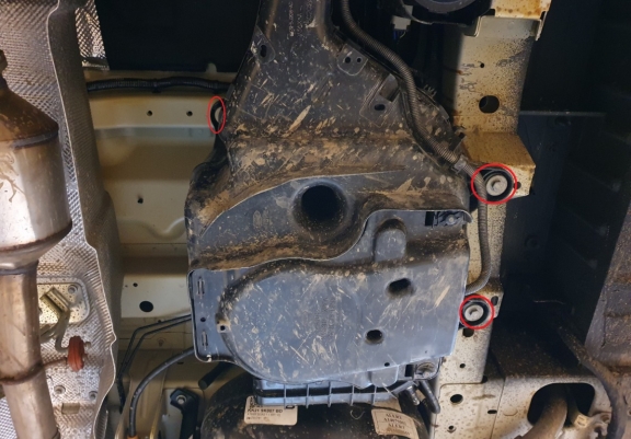 Protector del deposito AdBlue Ford Transit - 4X2