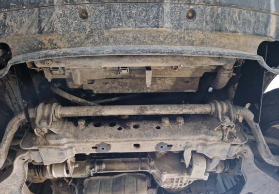 Protector de aluminio del radiador Nissan Pathfinder