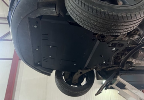 Cubre carter metalico Volvo C30