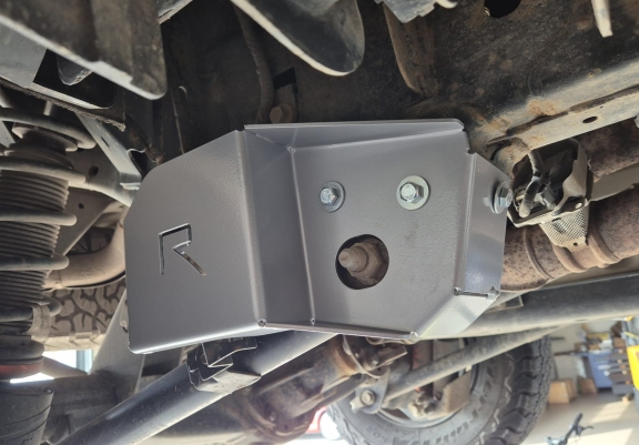 Cubre cárter de aluminio para sensor del brazo de suspensión trasero Ford Ranger Raptor