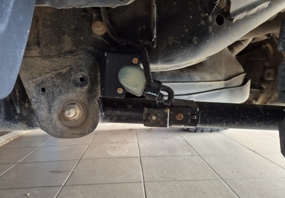 Cubre cárter de aluminio para sensor del brazo de suspensión trasero Ford Ranger Raptor